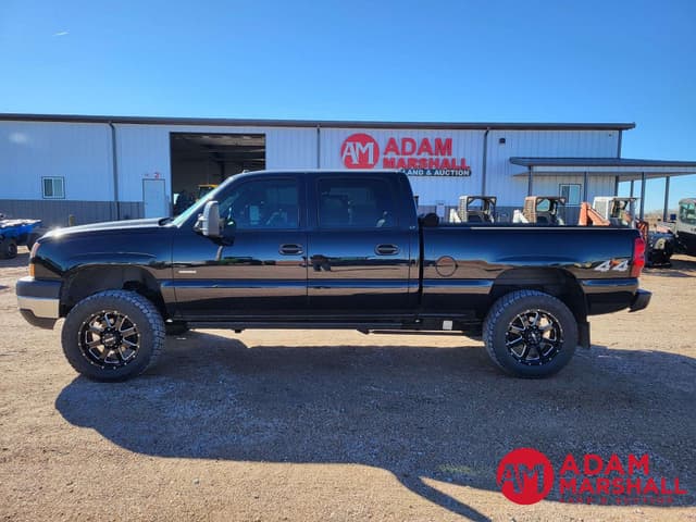 Image of Chevrolet 2500 equipment image 3