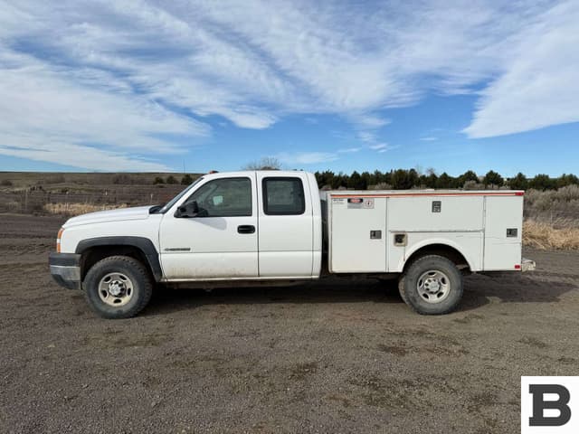 Image of Chevrolet 2500HD equipment image 1
