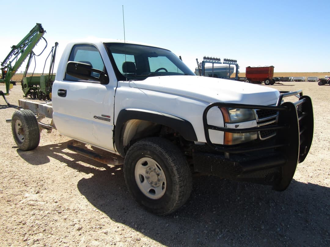 Image of Chevrolet 2500HD Primary image