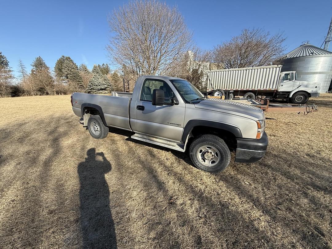 Image of Chevrolet 2500HD Primary image