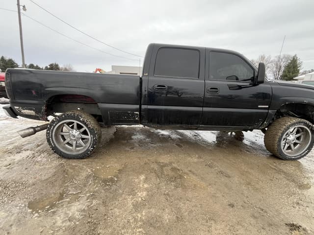 Image of Chevrolet 2500HD equipment image 1