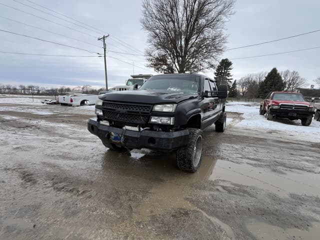 Image of Chevrolet 2500HD equipment image 2