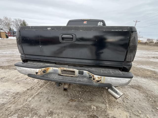 Image of Chevrolet 2500HD equipment image 4