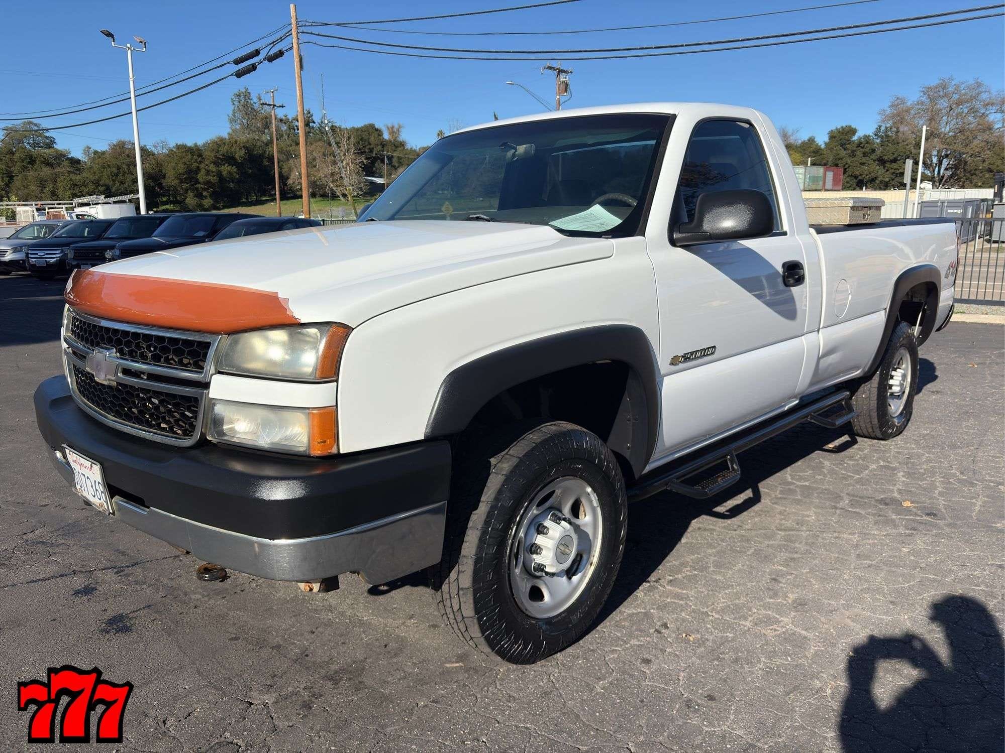 2006 Chevrolet 2500HD Equipment Image0