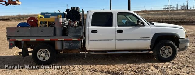 Image of Chevrolet 2500HD equipment image 3