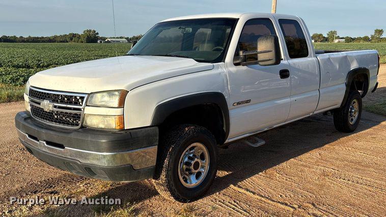 Image of Chevrolet 2500HD Primary image
