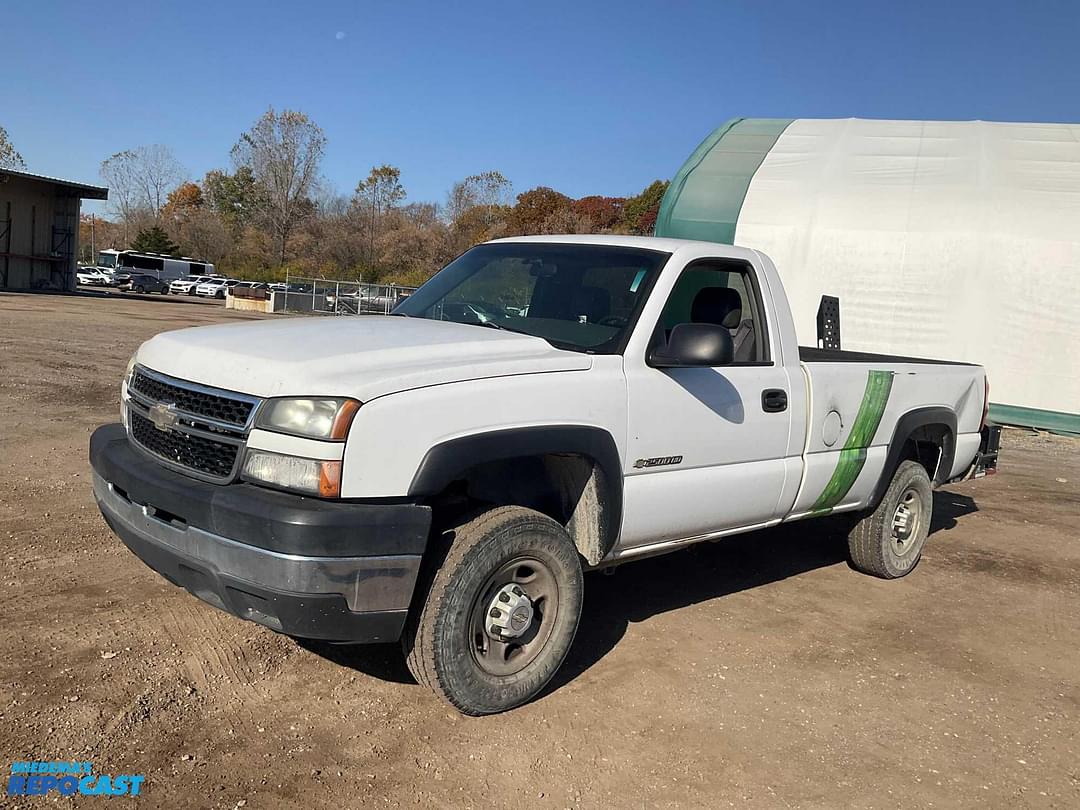 Image of Chevrolet 2500HD Primary image