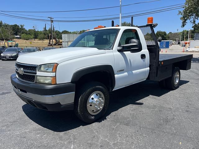 Image of Chevrolet 3500 equipment image 1