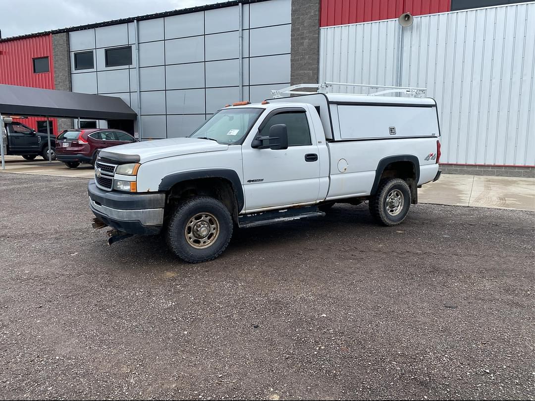 Image of Chevrolet 3500 Primary image