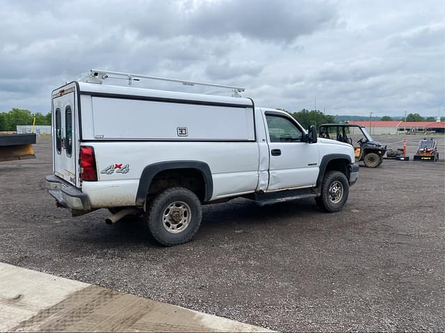 Image of Chevrolet 3500 equipment image 3
