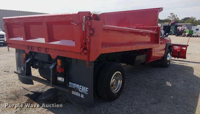 Image of Chevrolet 3500 equipment image 4