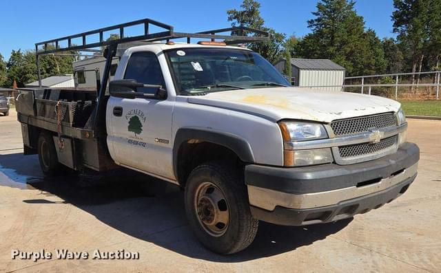 Image of Chevrolet 3500 equipment image 2