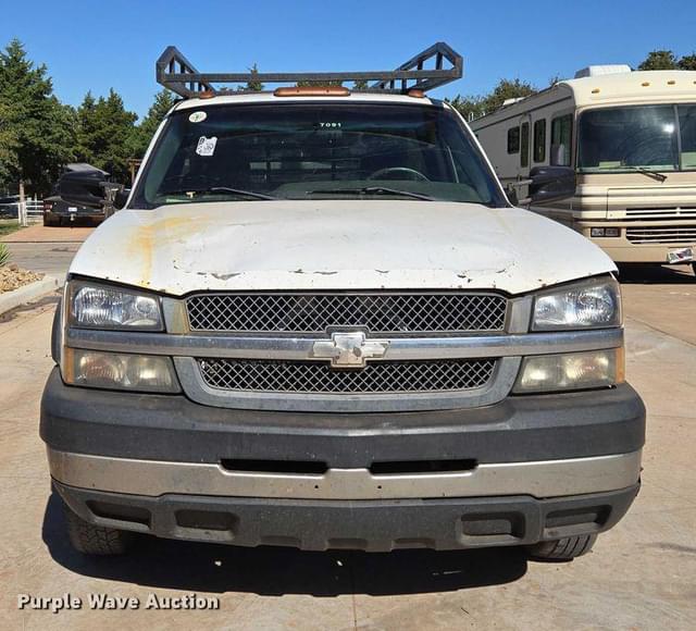 Image of Chevrolet 3500 equipment image 1