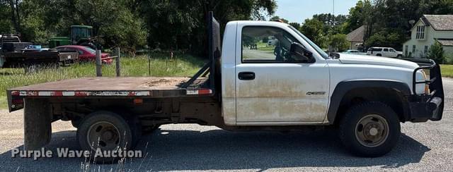Image of Chevrolet 3500 equipment image 3