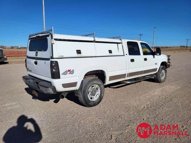 Image of Chevrolet 3500 equipment image 2