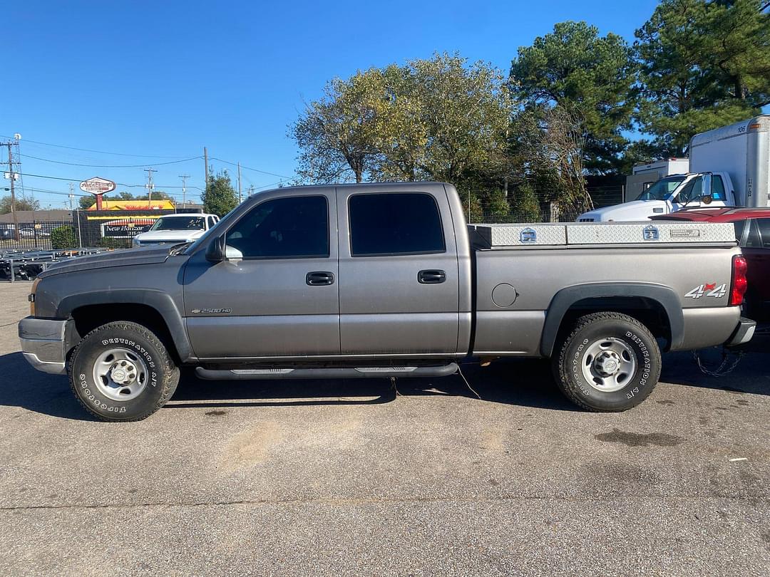 Image of Chevrolet 2500HD Primary image