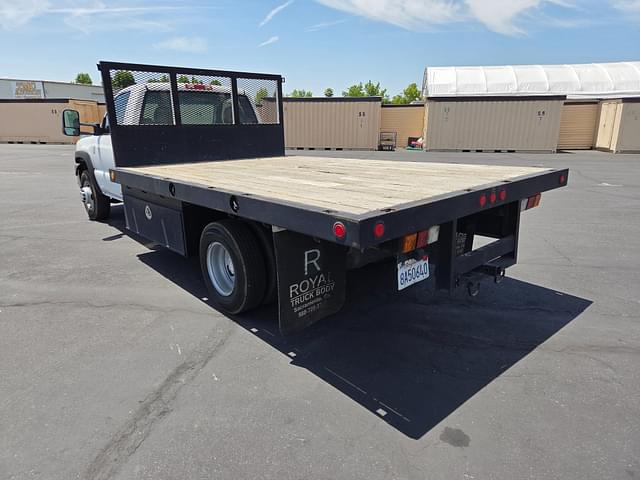 Image of Chevrolet Silverado equipment image 3
