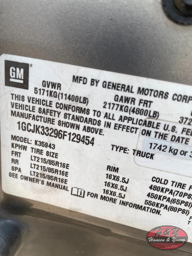 Image of Chevrolet Silverado equipment image 4