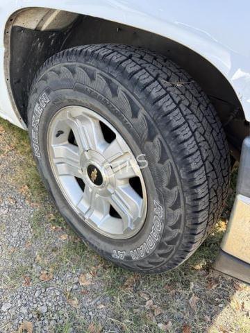 Image of Chevrolet Silverado equipment image 4
