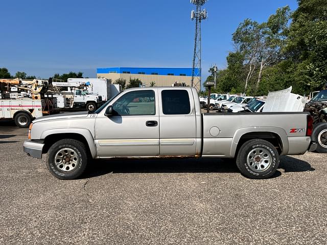 Image of Chevrolet 1500 equipment image 1