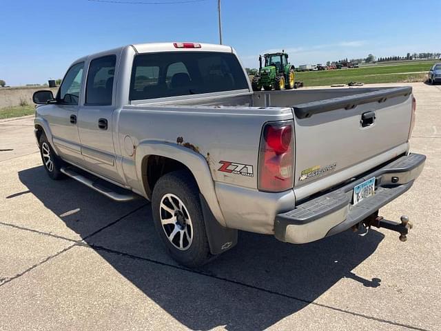 Image of Chevrolet 1500 equipment image 3
