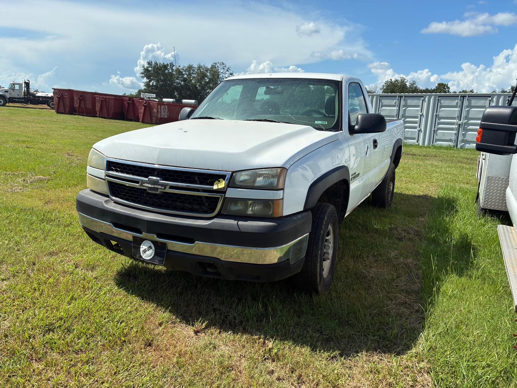 2006 Chevrolet 2500 Equipment Image0
