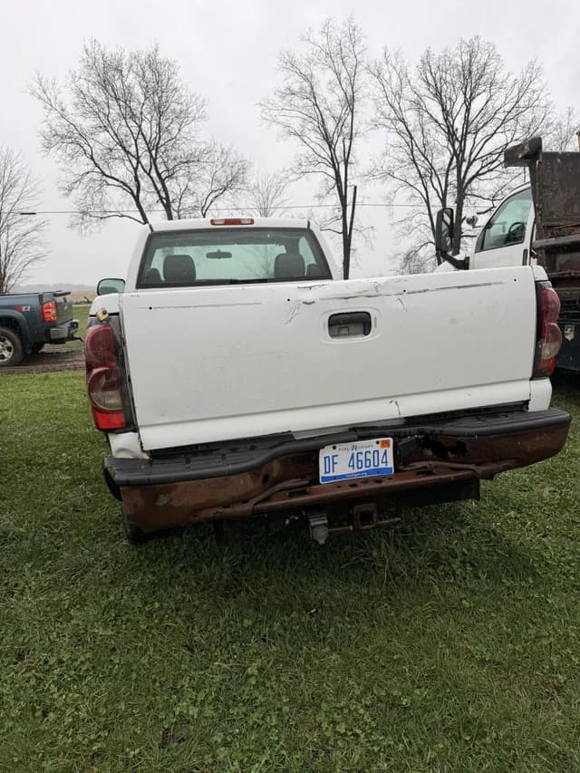 Image of Chevrolet 2500 equipment image 4