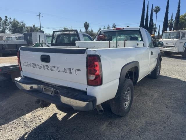 Image of Chevrolet 2500 equipment image 4