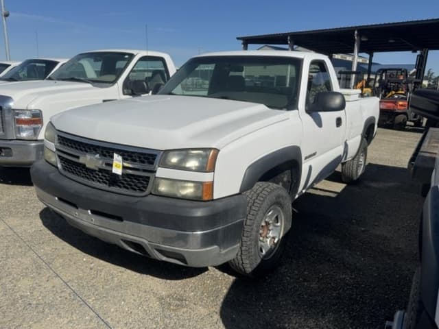 Image of Chevrolet 2500 equipment image 1