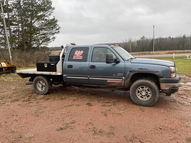 Image of Chevrolet 2500HD equipment image 4