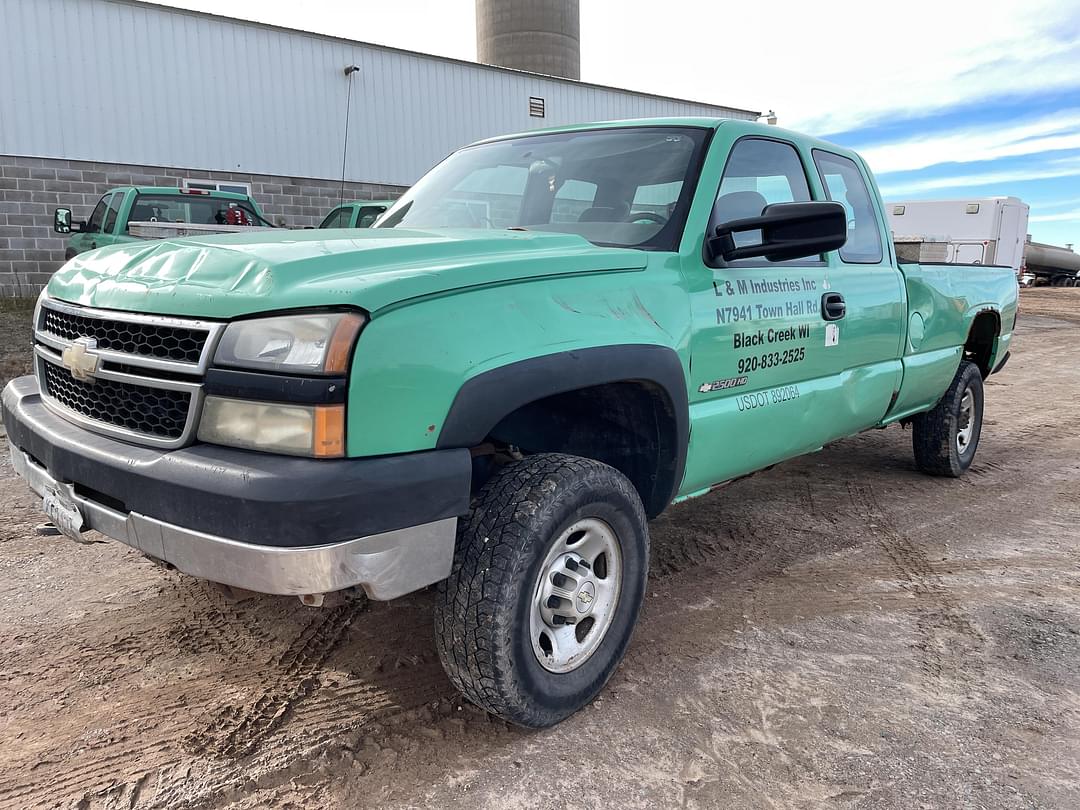 Image of Chevrolet 2500HD Primary image