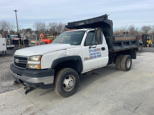 Image of Chevrolet 3500 equipment image 1