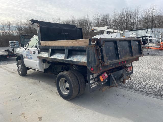 Image of Chevrolet 3500 equipment image 2