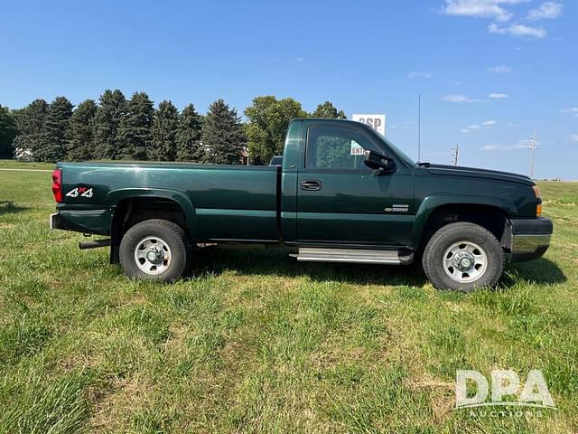 Image of Chevrolet 3500 equipment image 1