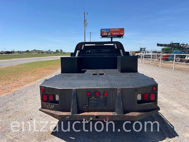 Image of Chevrolet 3500 equipment image 3