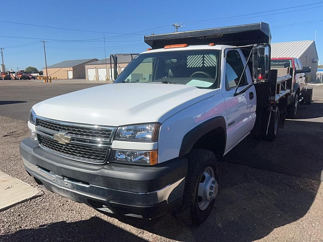 Image of Chevrolet 3500 Primary image