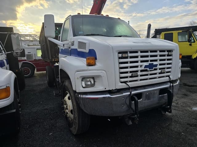 Image of Chevrolet C6500 equipment image 2