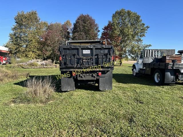 Image of Chevrolet C7500 equipment image 4