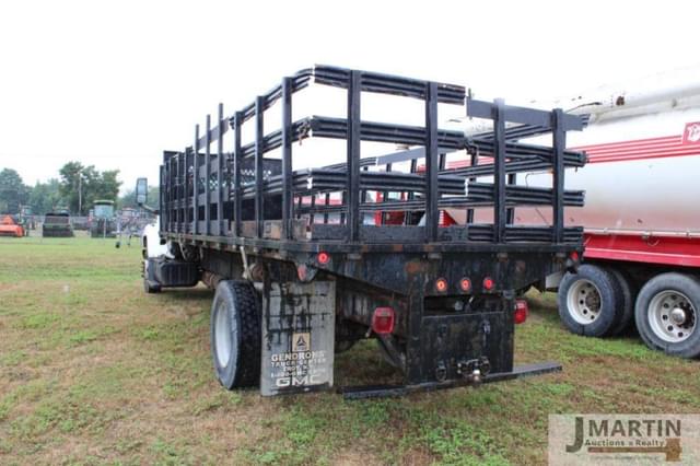 Image of Chevrolet C7500 equipment image 3