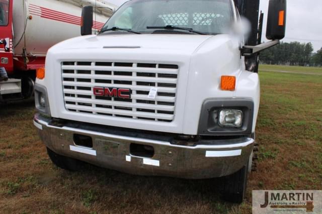 Image of Chevrolet C7500 equipment image 4