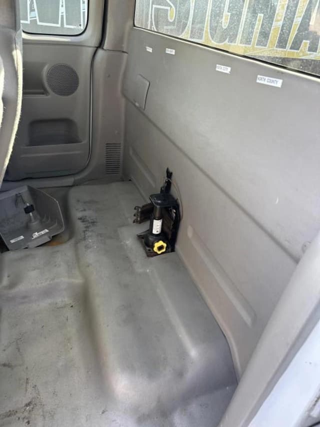 Image of Chevrolet Colorado equipment image 4