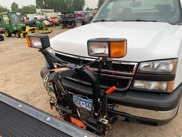 Image of Chevrolet 1500 equipment image 2
