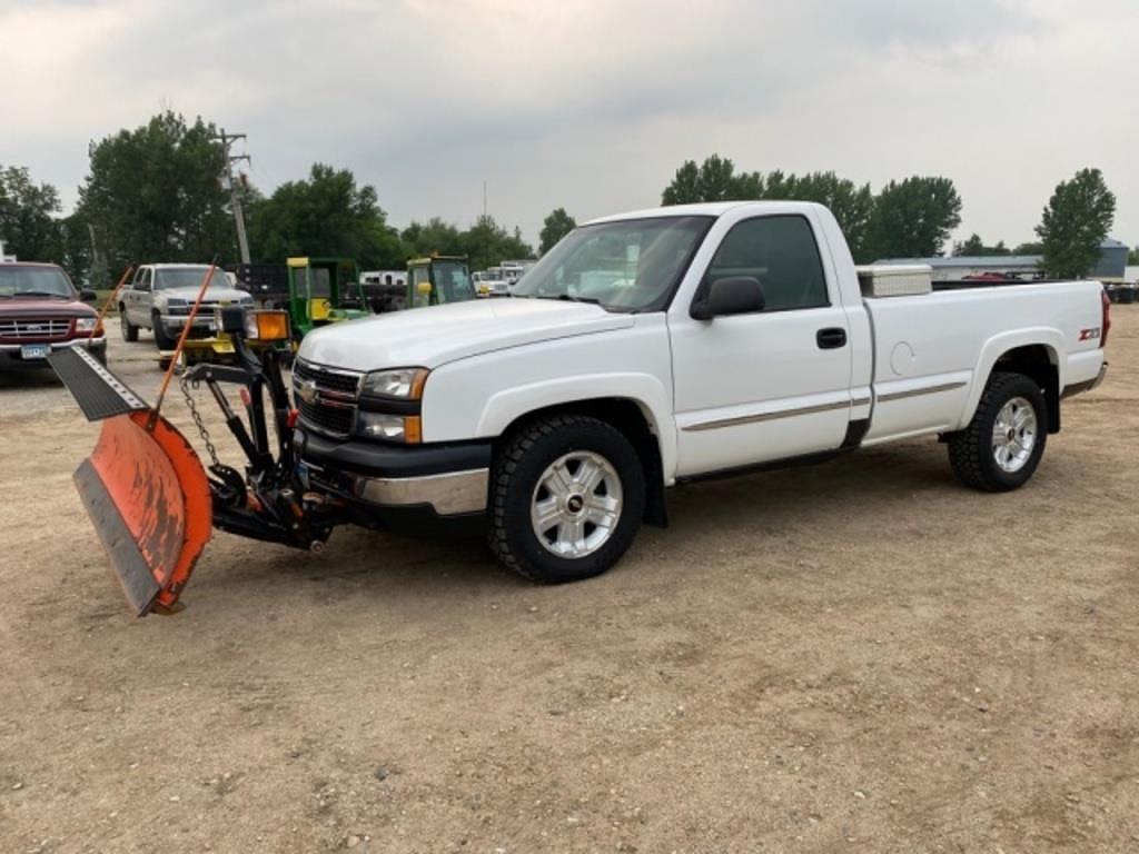 Image of Chevrolet 1500 Primary image