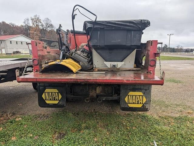 Image of Chevrolet 3500 equipment image 1