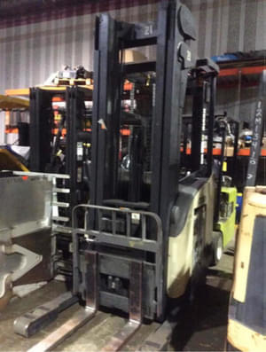 2006 Crown RR5220-45 Image