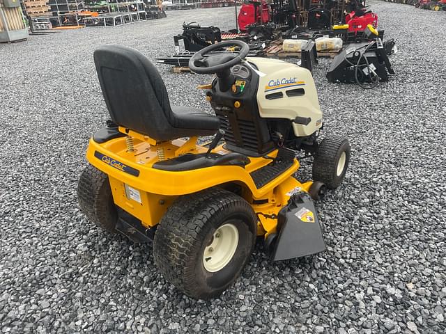 Image of Cub Cadet LT1042 equipment image 3