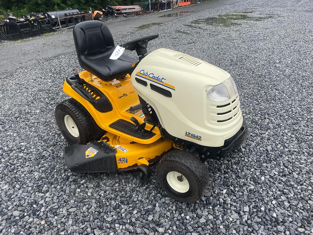 Image of Cub Cadet LT1042 Primary image