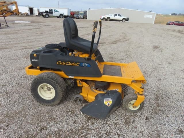 Image of Cub Cadet RZT42 equipment image 4