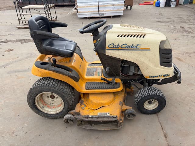 Image of Cub Cadet Super LT1554 equipment image 2