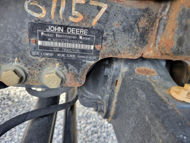 Image of John Deere 110 equipment image 3